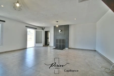 Maison vie de plein pied - 3 chambres - 1380 m² de terrain - Dépendances