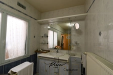Maison de ville, vie de plain pied, 2 salles d'eau, 3 chambres
