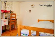 🏡 Maison rénovée en pierre de 166 m², 4 chambres, vaste séjour, dépendance, assainissement OK, avec ancien moulin et terrain de 1,8 hectare à Saint-Rémy-sur-Durolle
