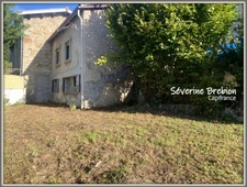 Ensemble immobilier composé de 2 maison et d'un jardin LA MONNERIE LE MONTEL (63)