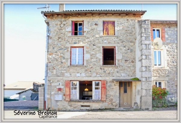 🏡 Grande maison à rénover + atelier – Idéale pour famille ou investisseur – Celles-sur-Durolle (63)