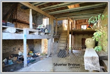 Maison 4 chambres, 3 granges, terrain de 1200 m², CELLES SUR DUROLLE (63)