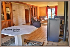 Maison 3 chambres, grand garage, terrain 7600 m²