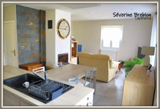Maison rénovée avec 3 chambres, terrain, garage CHABRELOCHE (63)