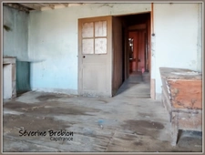 A vendre maison à rénover avec grange et terrain VISCOMTAT (63)