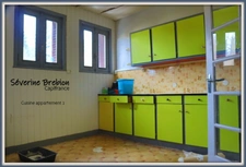 Immeuble vide composé de 2 appartements, 2 garages et un terrain à vendre CHABRELOCHE (63)