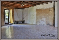 Maison 4 chambres, 3 granges, terrain de 1200 m², CELLES SUR DUROLLE (63)
