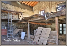 Maison 4 chambres, 3 granges, terrain de 1200 m², CELLES SUR DUROLLE (63)