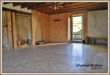 Maison 4 chambres, 3 granges, terrain de 1200 m², CELLES SUR DUROLLE (63)