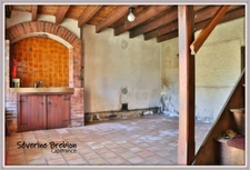 Maison 4 chambres, 3 granges, terrain de 1200 m², CELLES SUR DUROLLE (63)
