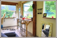 Ancienne ferme rénovée de 190 m², 4 chambres, avec grange, terrain de 11 000m² à Cervières