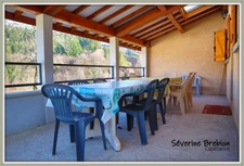 Maison 93 m², bâtie en 2002, 2 chambres avec la possibilité d'en créer une troisième, terrasse, garage + garage double  ARCONSAT (63)