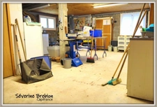 Maison rénovée avec 3 chambres, terrain, garage CHABRELOCHE (63)
