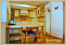 🏡 Maison rénovée en pierre de 166 m², 4 chambres, vaste séjour, dépendance, assainissement OK, avec ancien moulin et terrain de 1,8 hectare à Saint-Rémy-sur-Durolle
