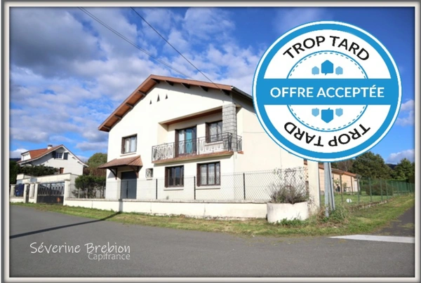 Charmante maison de 156 m², 3 chambres, garage, terrain plat et clôturé, PAC, tout à l'égout, au cœur de Chabreloche
