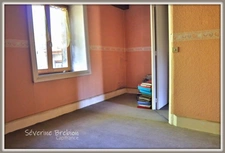 Maison 4 chambres, 3 granges, terrain de 1200 m², CELLES SUR DUROLLE (63)