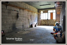 Immeuble vide composé de 2 appartements, 2 garages et un terrain à vendre CHABRELOCHE (63)