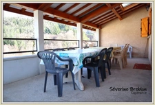 Maison 93 m², bâtie en 2002, 2 chambres avec la possibilité d'en créer une troisième, terrasse, garage + garage double  ARCONSAT (63)