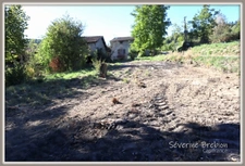 Maison 4 chambres, 3 granges, terrain de 1200 m², CELLES SUR DUROLLE (63)