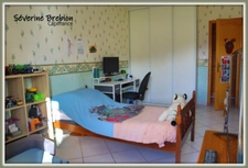 Maison 93 m², bâtie en 2002, 2 chambres avec la possibilité d'en créer une troisième, terrasse, garage + garage double  ARCONSAT (63)