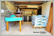 Maison rénovée avec 3 chambres, terrain, garage CHABRELOCHE (63)