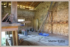 Maison 4 chambres, 3 granges, terrain de 1200 m², CELLES SUR DUROLLE (63)