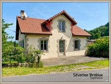 Maison à vendre 115 m², terrain2300 m² VISCOMTAT (63)