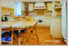 🏡 Maison rénovée en pierre de 166 m², 4 chambres, vaste séjour, dépendance, assainissement OK, avec ancien moulin et terrain de 1,8 hectare à Saint-Rémy-sur-Durolle