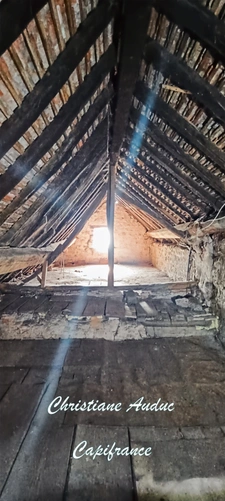 Saint Bonnet de Joux Particulier ou investisseur . Maison de centre bourg de 56 m² avec 1 chambre