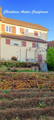 Charolles, pour investisseur, maison mitoyenne de ville, vendue avec loctaire en place