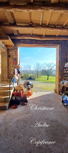 LE ROUSSET-MARIZY Former stone farmhouse with swimming pool, on approximately 2,000 m² of land