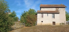 Vendenesse les Charolles, in a quiet location, stone and brick house of 136 m², on a plot of 854 m²