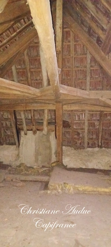 168 m² building between Cluny and Charolles in Saint Bonnet de Joux