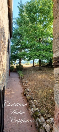Suin, Ancien corps de ferme en pierre, de 133 m², avec fort potentiel de développement, sur 1 500 m² de terrain