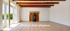 5 minutes from Génelard, in a quiet location, a single-storey stone house, renovated in 2025, with 118.50 m² of living space and 135 m² of convertible attic space, on a plot of 2,161 m²