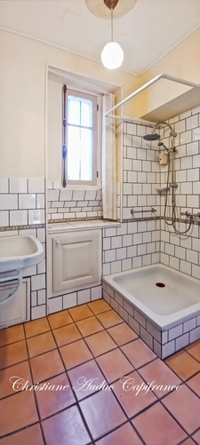 Between Cluny and Charolles, a property complex with 3 gîtes, totaling 190 m², on a 6,000 m² plot.
