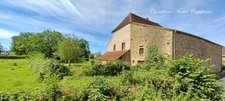 A charming old farmhouse near Cluny, on a plot of land exceeding 5,000 m².