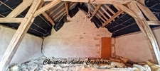 5 minutes from Génelard, in a quiet location, a single-storey stone house, renovated in 2025, with 118.50 m² of living space and 135 m² of convertible attic space, on a plot of 2,161 m²