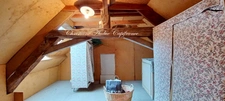 Entre Cluny et Charolles, maison de centre bourg de 153 m², avec 2 logements.