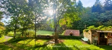 Between Cluny and Charolles, a property complex with 3 gîtes, totaling 190 m², on a 6,000 m² plot.