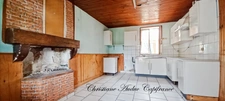 Pressy sous Dondin: Old farmhouse to renovate on a plot of land of 3,500 m²