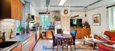 Between Cluny and Charolles, a property complex with 3 gîtes, totaling 190 m², on a 6,000 m² plot.