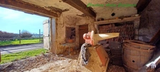 Between Charolles, La Clayette and Paray le Monial, old stone farmhouse, to be renovated, on a plot of land of approximately 900 m².