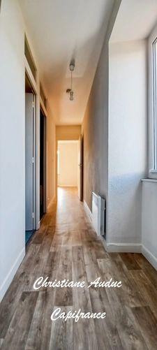 Saint Bonnet de Joux Particulier ou investisseur . Maison de centre bourg de 56 m² avec 1 chambre