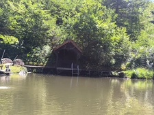 Between Cluny and Charolles, a property complex with 3 gîtes, totaling 190 m², on a 6,000 m² plot.