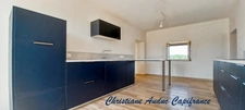 5 minutes from Génelard, in a quiet location, a single-storey stone house, renovated in 2025, with 118.50 m² of living space and 135 m² of convertible attic space, on a plot of 2,161 m²