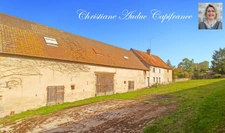 Charolles Proche Ancien corps de ferme sur 1.5 Ha de terrain