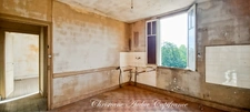 Vendenesse les Charolles, in a quiet location, stone and brick house of 136 m², on a plot of 854 m²