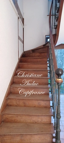 Between Cluny and Charolles, a 144 m² village center house to renovate, on a 257 m² plot of land.