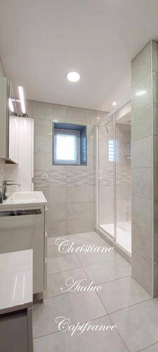 LE ROUSSET-MARIZY Former stone farmhouse with swimming pool, on approximately 2,000 m² of land